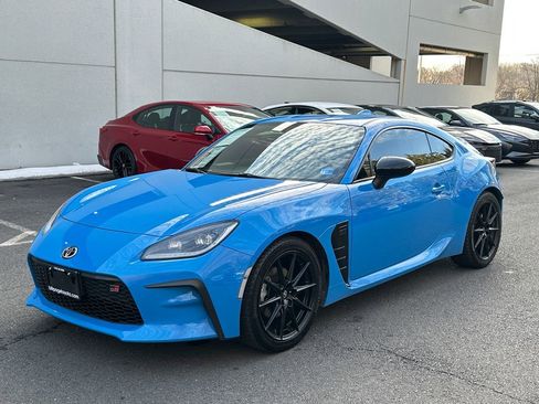 Used 2022 Toyota GR86 Premium image 2