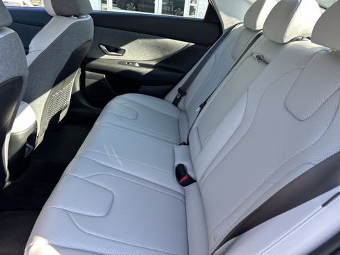 Used 2025 Hyundai Elantra Limited w/ Cargo Package FWD image 12