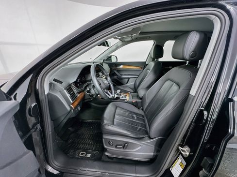 Used 2022 Audi Q5 2.0T Premium Plus w/ Premium Plus Package AWD/4WD image 13