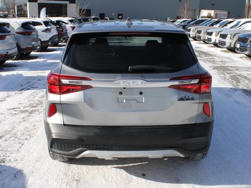 Certified 2023 Kia Seltos LX image 6