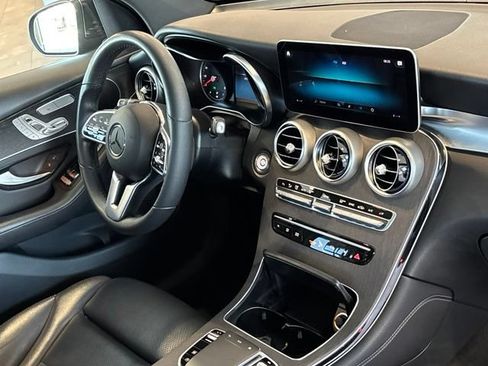 Used 2020 Mercedes-Benz GLC 300 image 27