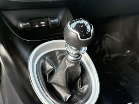 Used 2016 Kia Soul image 21