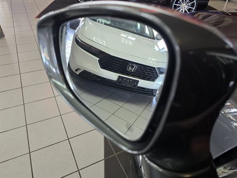 Used 2022 Chrysler Pacifica Pinnacle FWD image 21