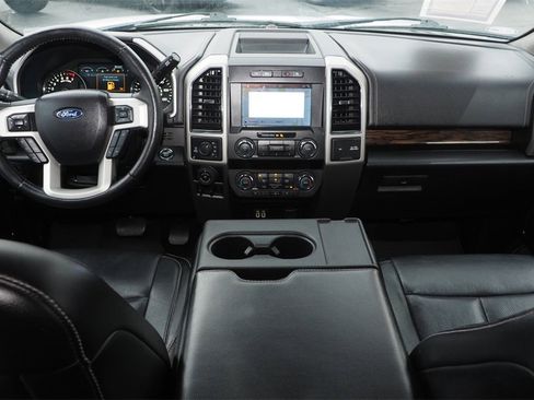 Used 2019 Ford F150 Lariat w/ Equipment Group 501A Mid image 16