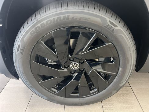 New 2026 Volkswagen Atlas SE image 36