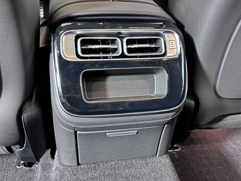 Certified 2022 Mercedes-Benz S 500 4MATIC w/ AMG Line Package image 31