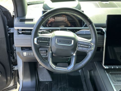 Used 2024 GMC Sierra EV Denali image 13