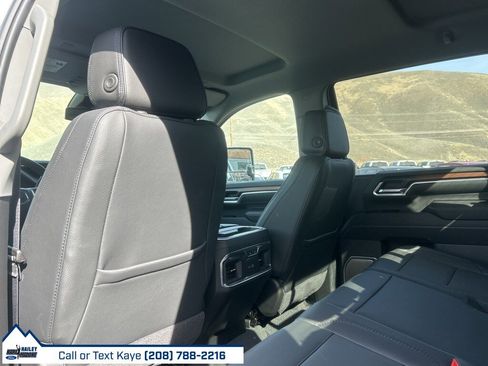 Used 2025 GMC Sierra 2500 Denali image 16