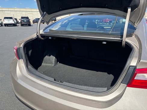 Used 2023 Chevrolet Malibu LT FWD image 31