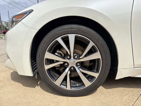 Used 2017 Nissan Maxima Platinum FWD image 5