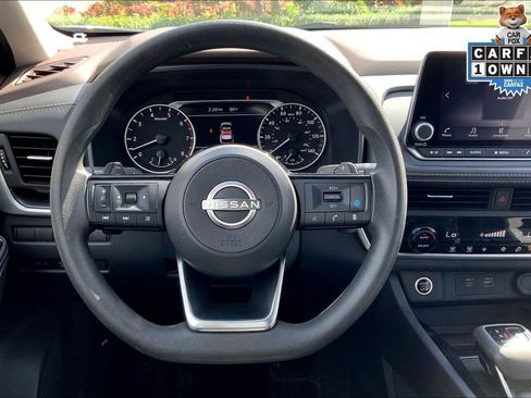 Used 2023 Nissan Rogue SV image 5