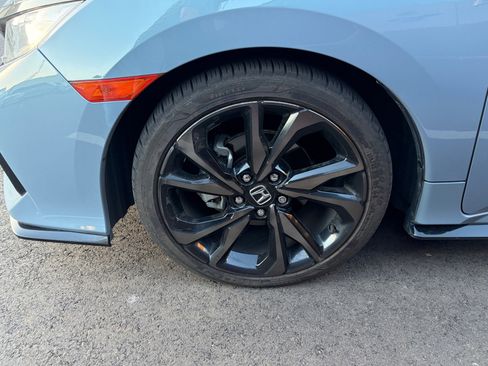 Used 2017 Honda Civic Sport Touring image 6