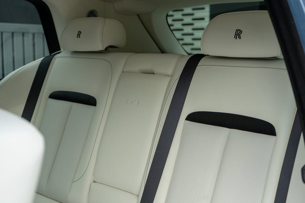 New 2027 Rolls-Royce Cullinan Black Badge AWD/4WD image 26