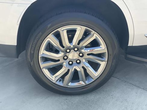 Used 2021 GMC Yukon SLT w/ SLT Premium Package RWD image 7