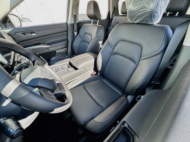 New 2026 Nissan Pathfinder SL AWD/4WD image 17