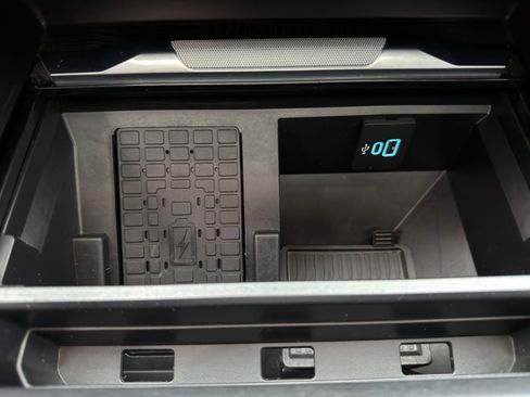 Used 2025 Ford F350 Platinum image 25