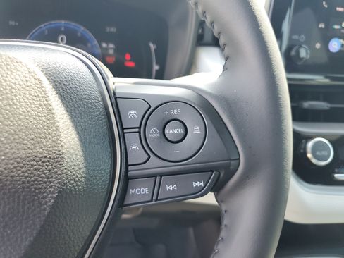 Used 2026 Toyota Corolla SE FWD image 27