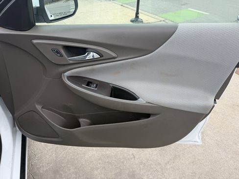 Used 2022 Chevrolet Malibu LT FWD image 22