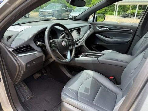 Used 2023 Buick Enclave Essence FWD image 7
