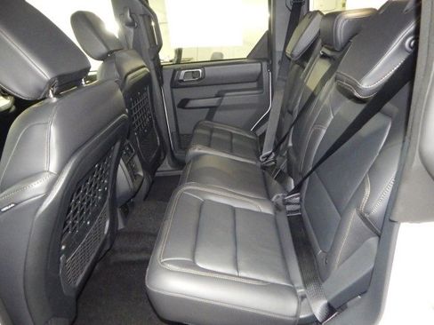 New 2025 Ford Bronco Badlands image 13