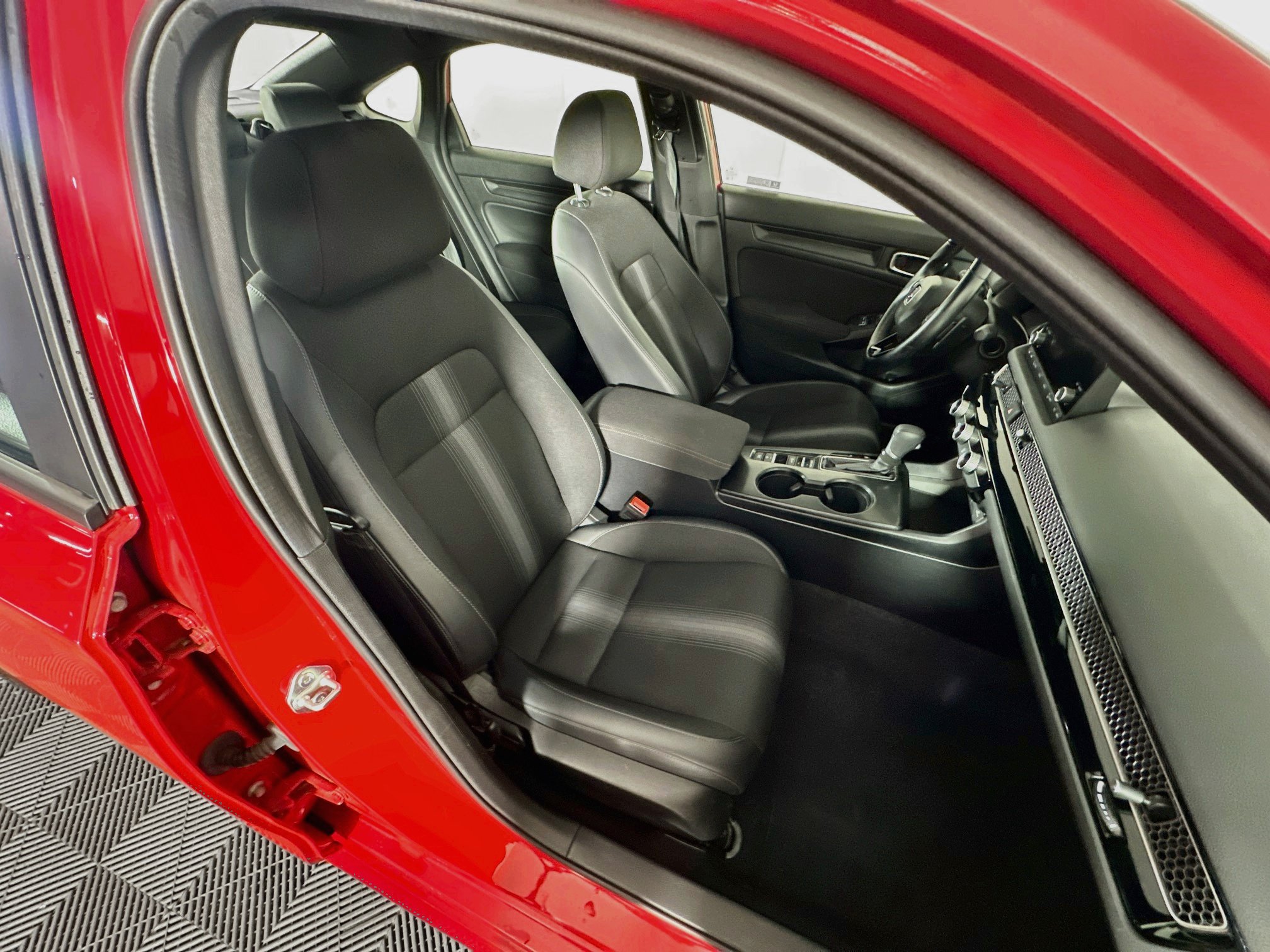 Used 2024 Honda Civic Sport image 29