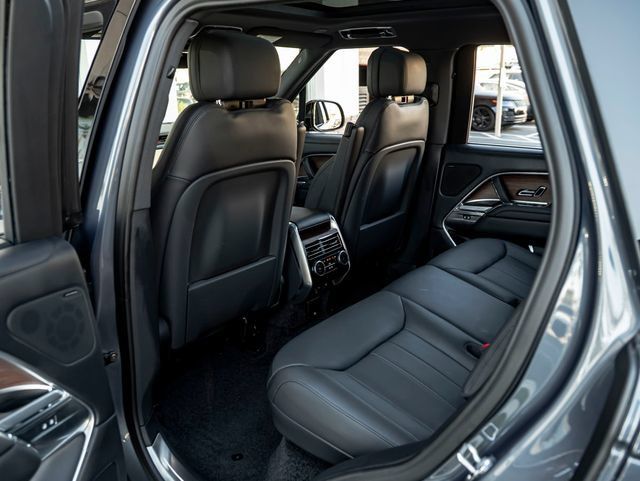 Certified 2024 Land Rover Range Rover SE AWD/4WD image 26