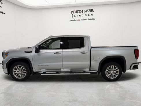 Used 2021 GMC Sierra 1500 SLT RWD image 2