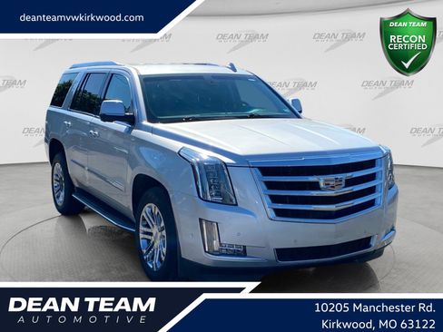 Used 2018 Cadillac Escalade 4WD image 1
