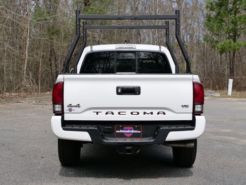 Used 2023 Toyota Tacoma SR AWD/4WD image 14