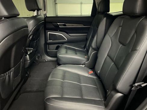 Used 2022 Kia Telluride EX w/ EX Premium Package image 26
