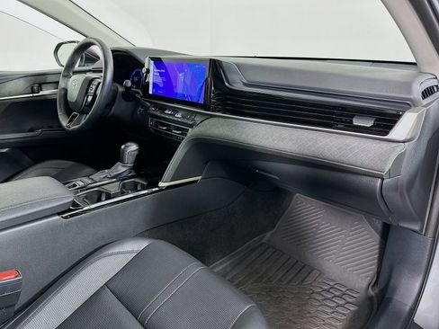 Certified 2025 Toyota Camry XLE image 30