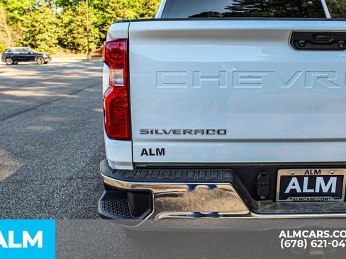 Used 2025 Chevrolet Silverado 2500 LT w/ Convenience Package AWD/4WD image 12