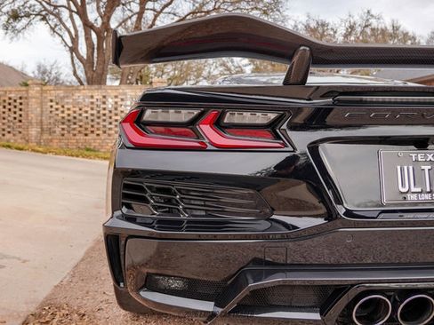 Used 2025 Chevrolet Corvette Z06 w/ Z07 Performance Package image 57