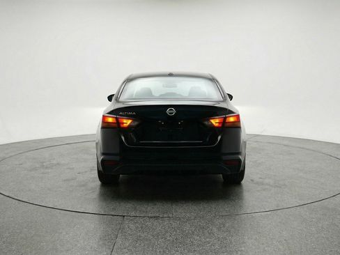 Used 2025 Nissan Altima 2.5 SV image 7