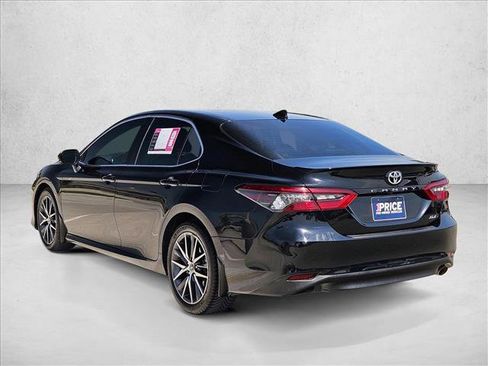 Used 2023 Toyota Camry XLE FWD image 7