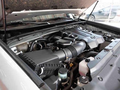 Used 2024 Toyota 4Runner SR5 image 32