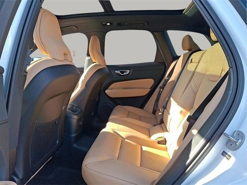 Used 2024 Volvo XC60 T8 Ultimate w/ Protection Package Premier image 10
