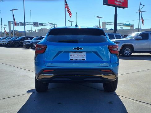 Used 2025 Chevrolet Trax ACTIV w/ Sunroof Package image 6