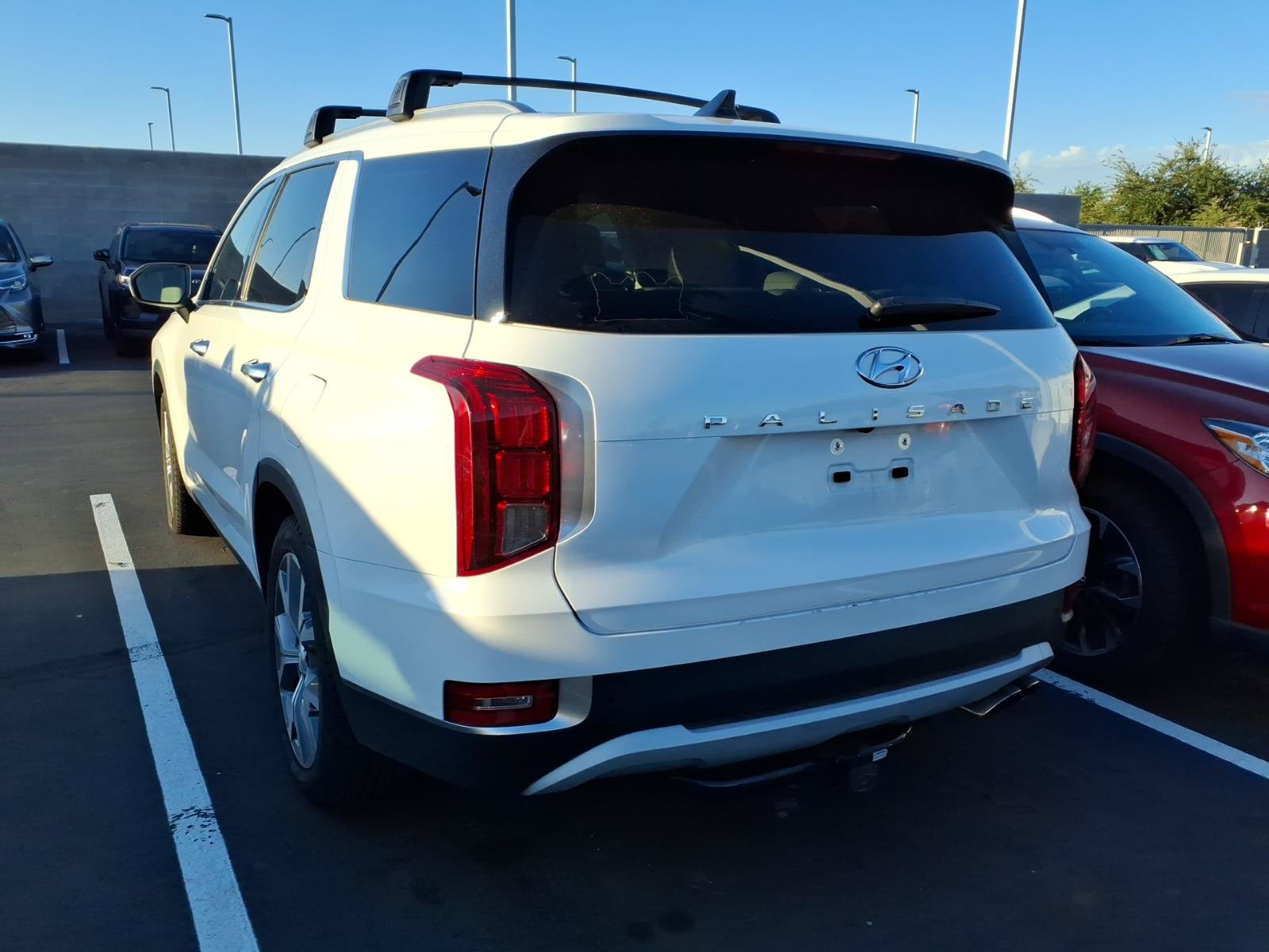 Used 2021 Hyundai Palisade SEL w/ Premium Package FWD image 3