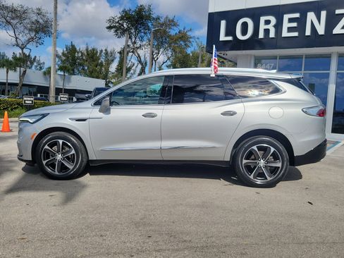 Used 2022 Buick Enclave Essence w/ Sport Touring Edition image 8