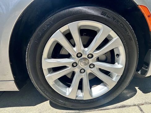 Used 2015 Chrysler 200 Limited FWD image 41