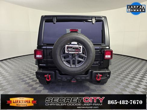 Used 2024 Jeep Wrangler Sport S image 6