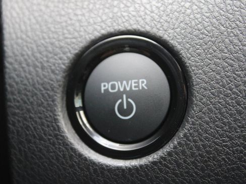 Used 2026 Toyota Camry SE FWD image 5