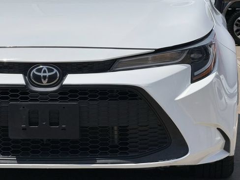 Used 2022 Toyota Corolla LE FWD image 9