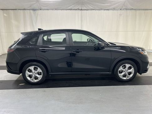 Used 2023 Honda HR-V LX image 2