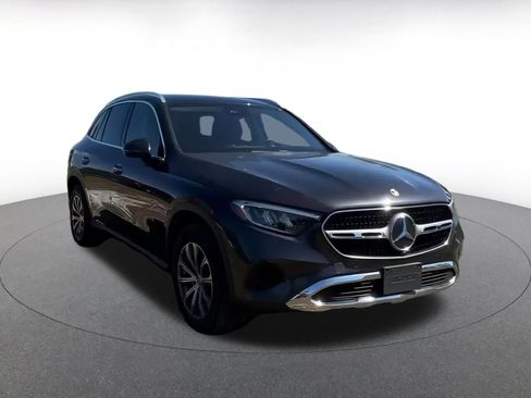 Used 2023 Mercedes-Benz GLC 300 GLC 300 image 2