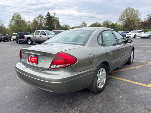 Used 2004 Ford Taurus SE FWD image 6