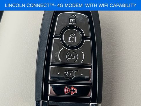 New 2026 Lincoln Corsair Reserve image 18