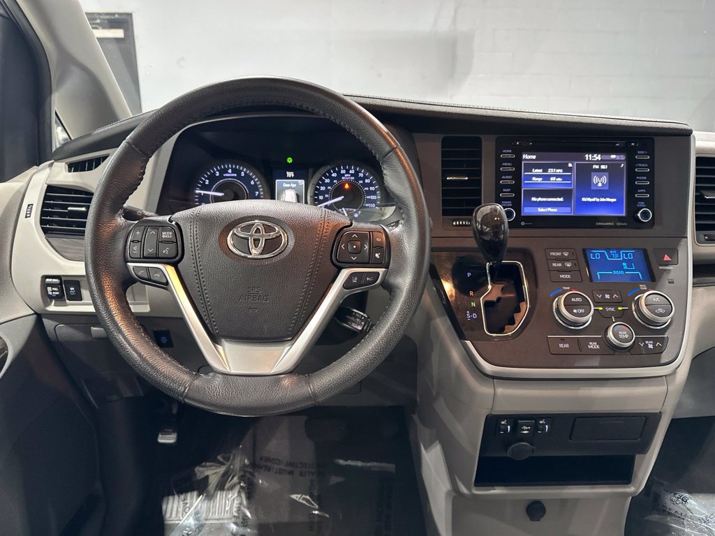 Used 2020 Toyota Sienna XLE w/ Protection Package FWD image 10