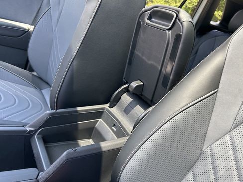 New 2026 Volkswagen Tiguan SE R-Line AWD/4WD image 40